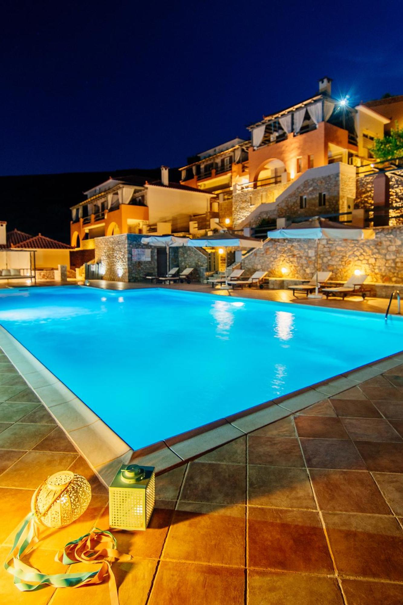 Apelon Tiritas Villas Leonidio Exterior photo