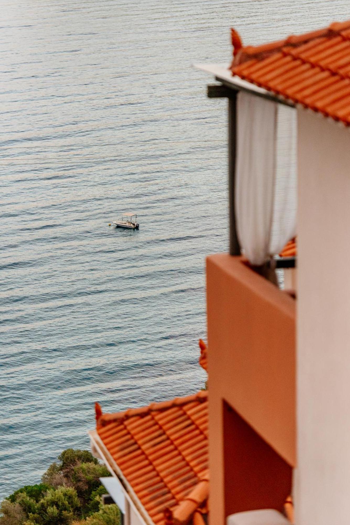 Apelon Tiritas Villas Leonidio Exterior photo