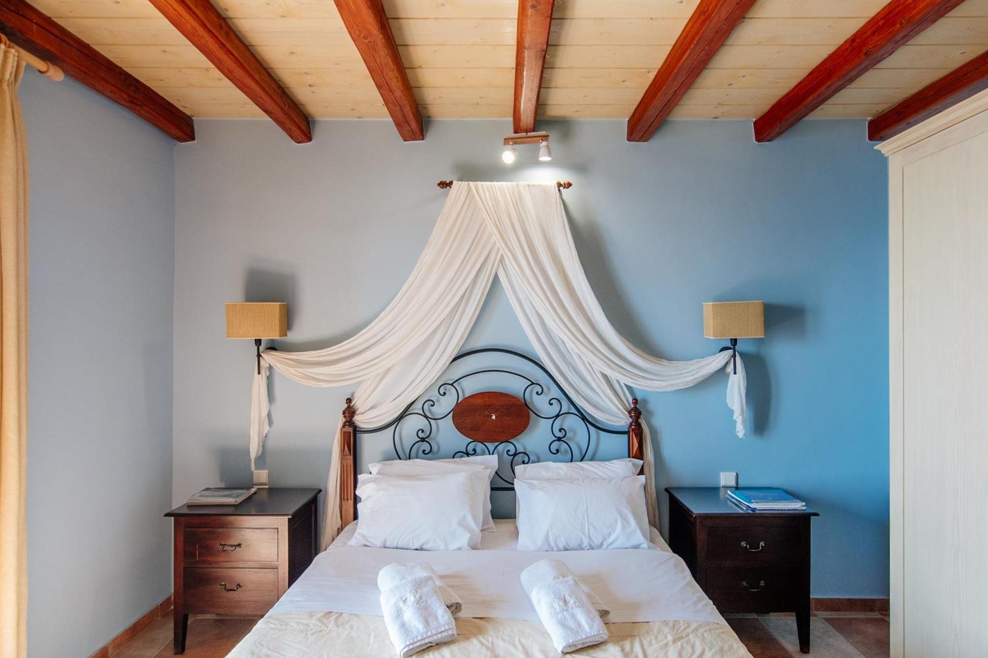 Apelon Tiritas Villas Leonidio Exterior photo