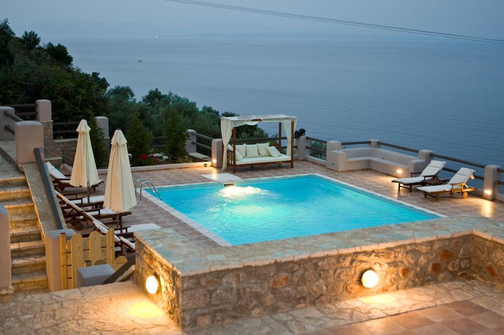 Apelon Tiritas Villas Leonidio Exterior photo